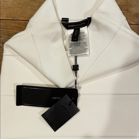 BCBG Maxazria White Simone Bandage skirt NWT - Picture 5 of 6